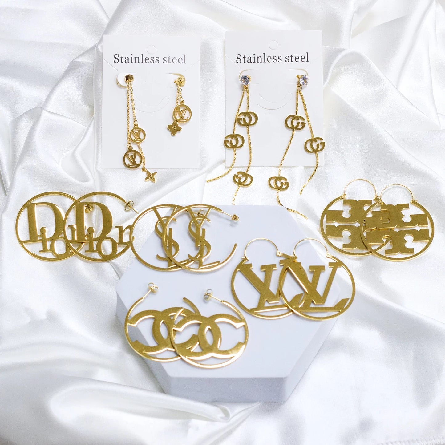 D’ Luxury Earrings Hoops LV Gold